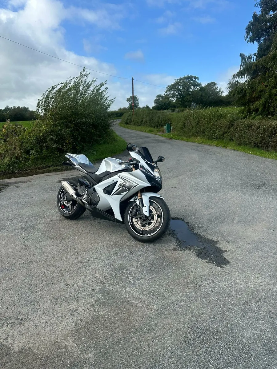 09 Gsxr 1000 - Image 1