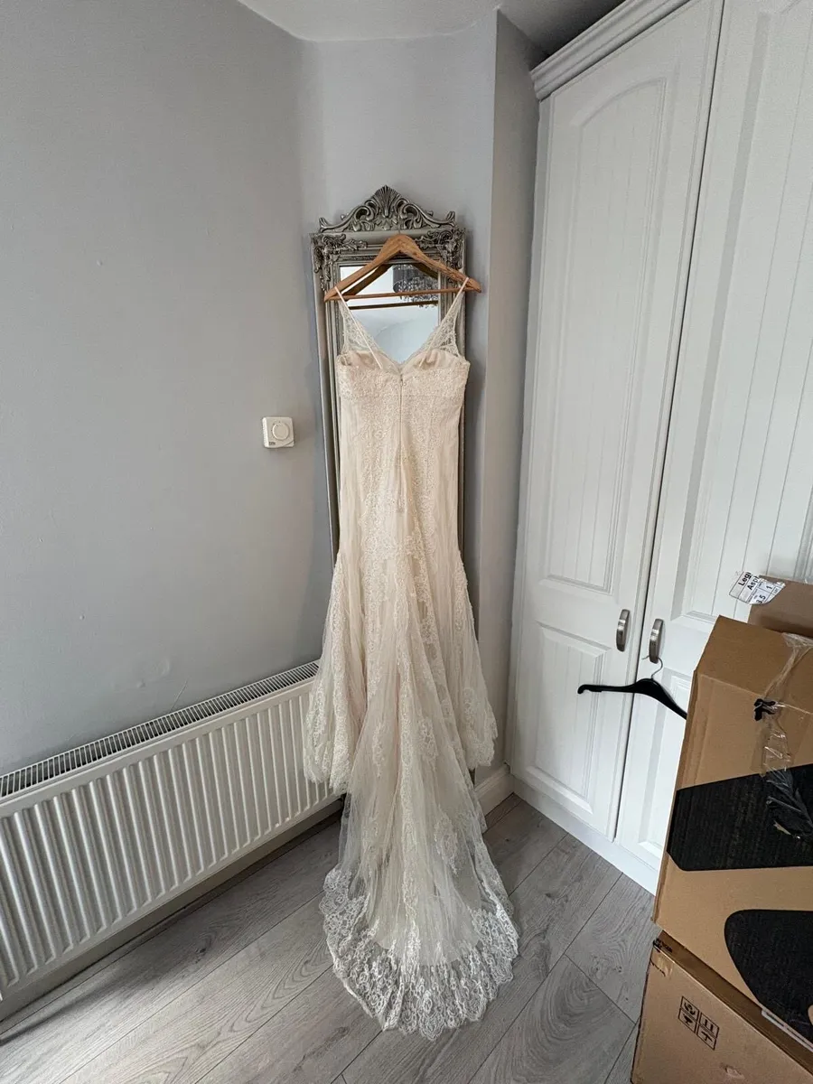 Wedding dress - Image 4