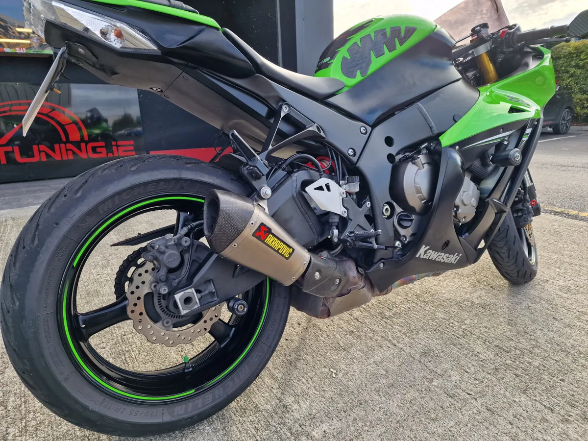 Kawasaki ZX10R 2014 - Image 2