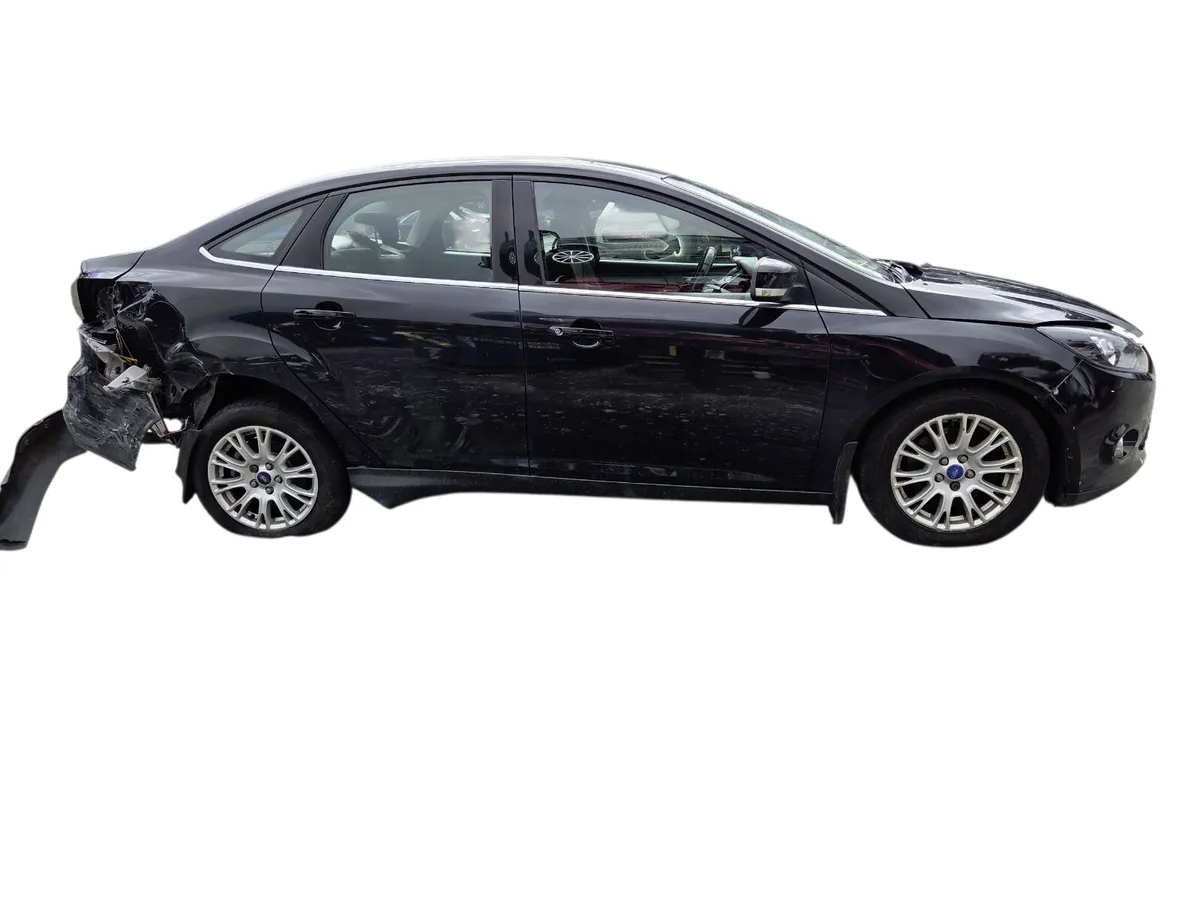 2013 FORD FOCUS For Breaking/Dismantling - Image 2