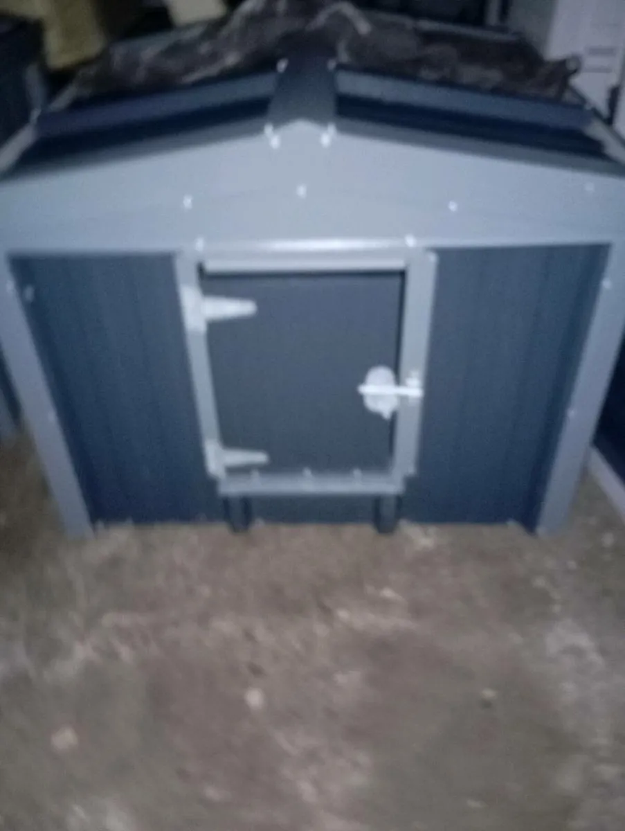 Insulated steel dog house kennel - Image 2