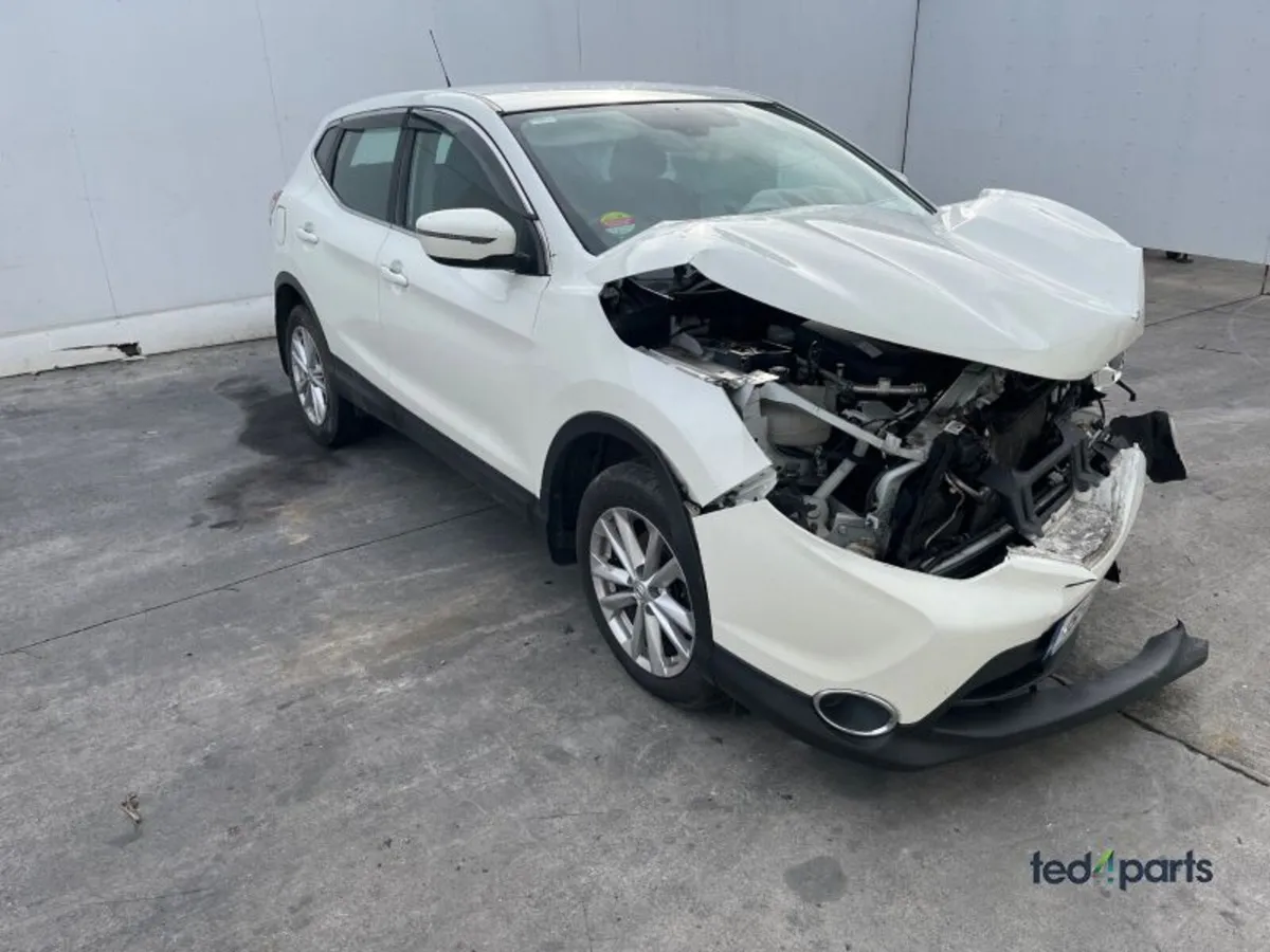 2015 Nissan Qashqai  For Breaking - Image 1