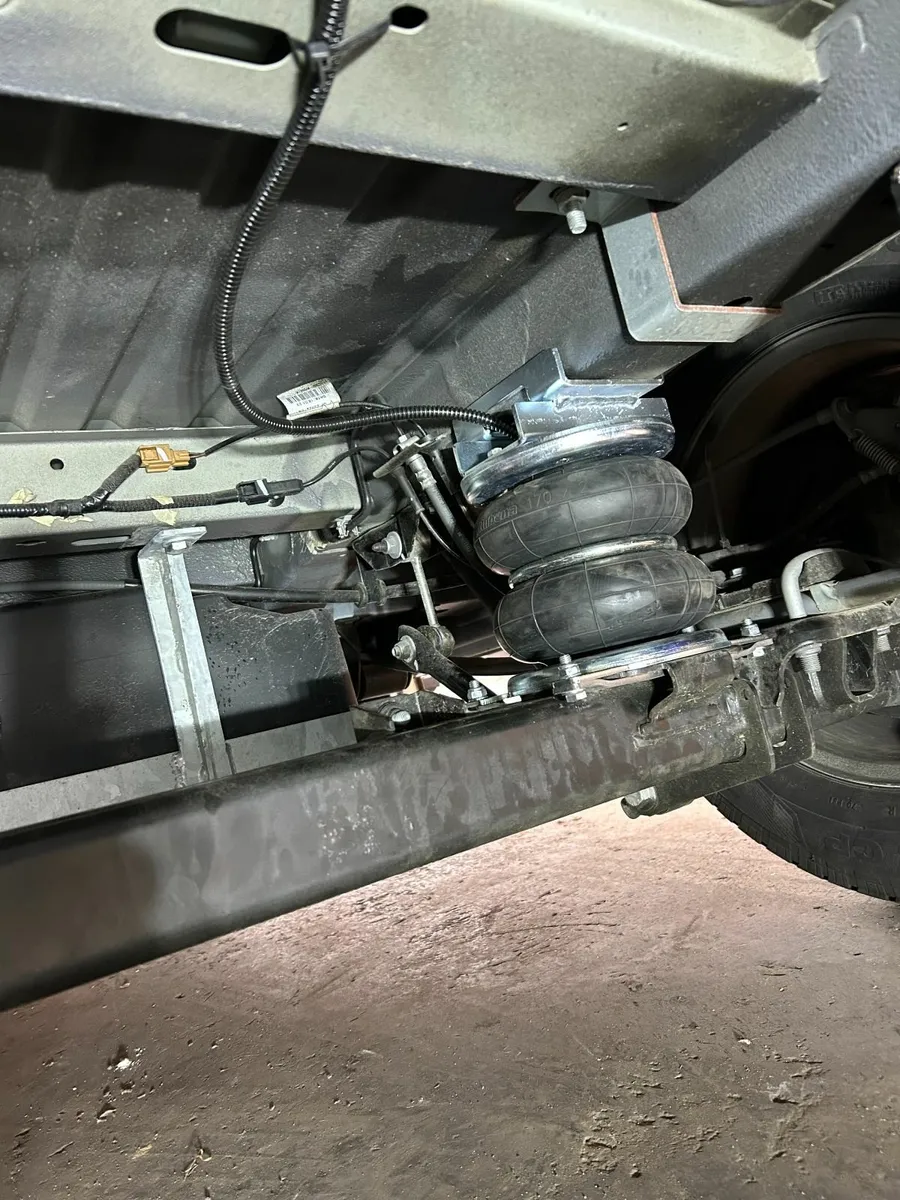 Mercedes-Benz Sprinter air suspension kit - Image 1