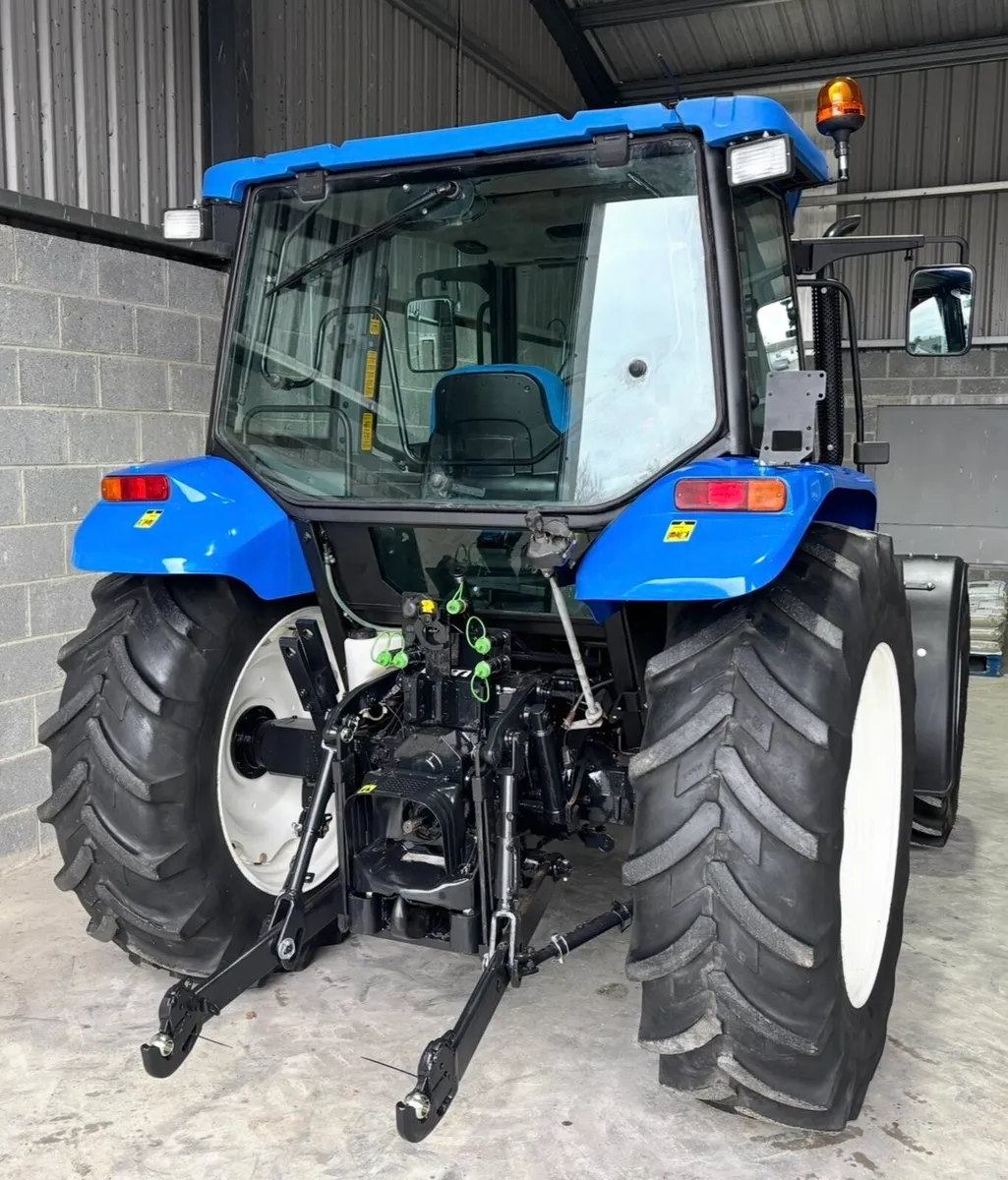 NEW HOLLAND TL100A, Power shuttle, Loader to suit - Image 4