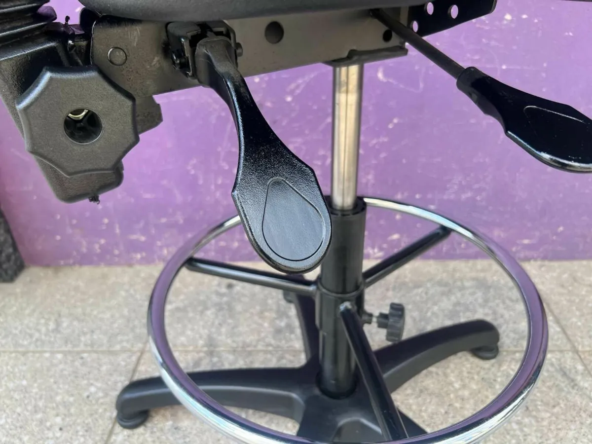 Draughtsman swivel chair - Image 3