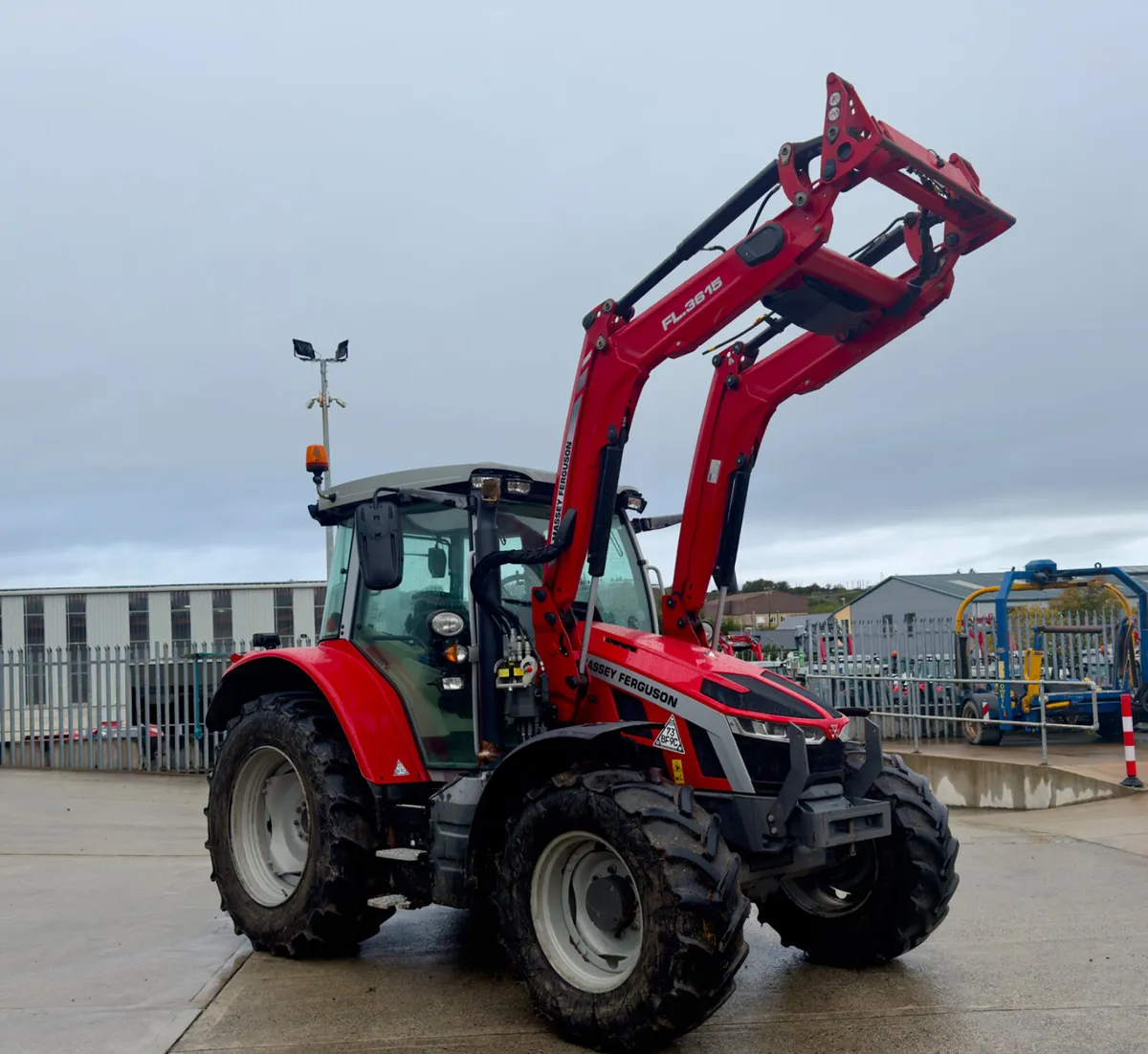 MF 5S.115 ESSENTIAL - Image 2