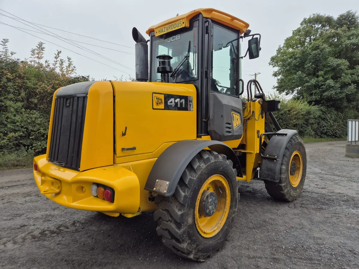 JCB 411 Loading Shovel - Image 3