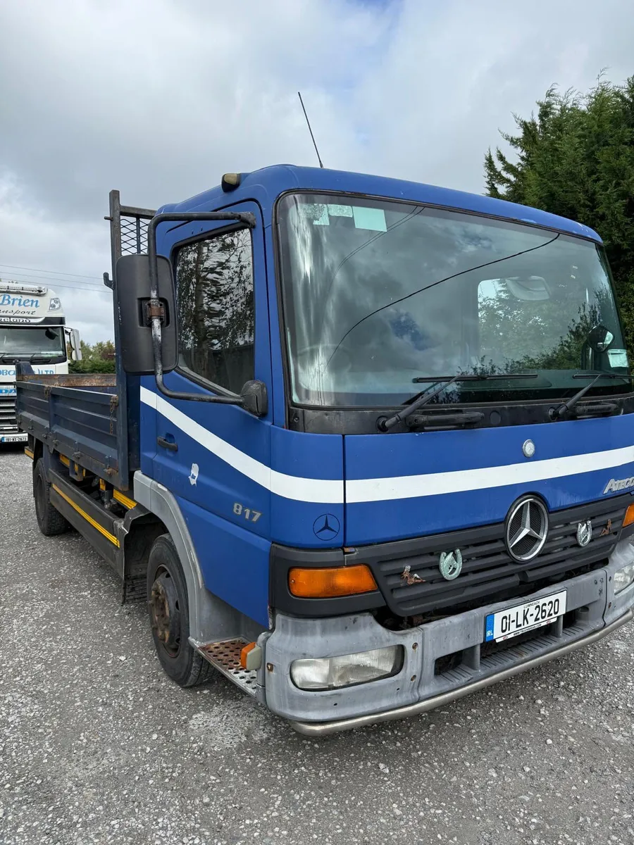 2001 Mercedes Ateago 7.5t Tipper - Image 1