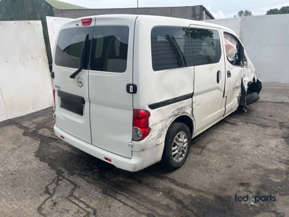 2017 Nissan NV200 For Breaking - Image 4