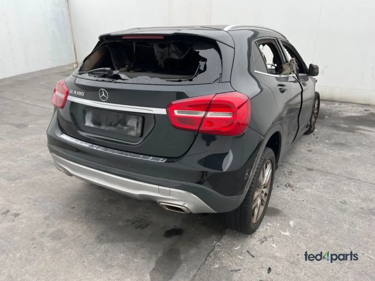 2015 (15-23) Mercedes GLA- Class For Breaking - Image 2