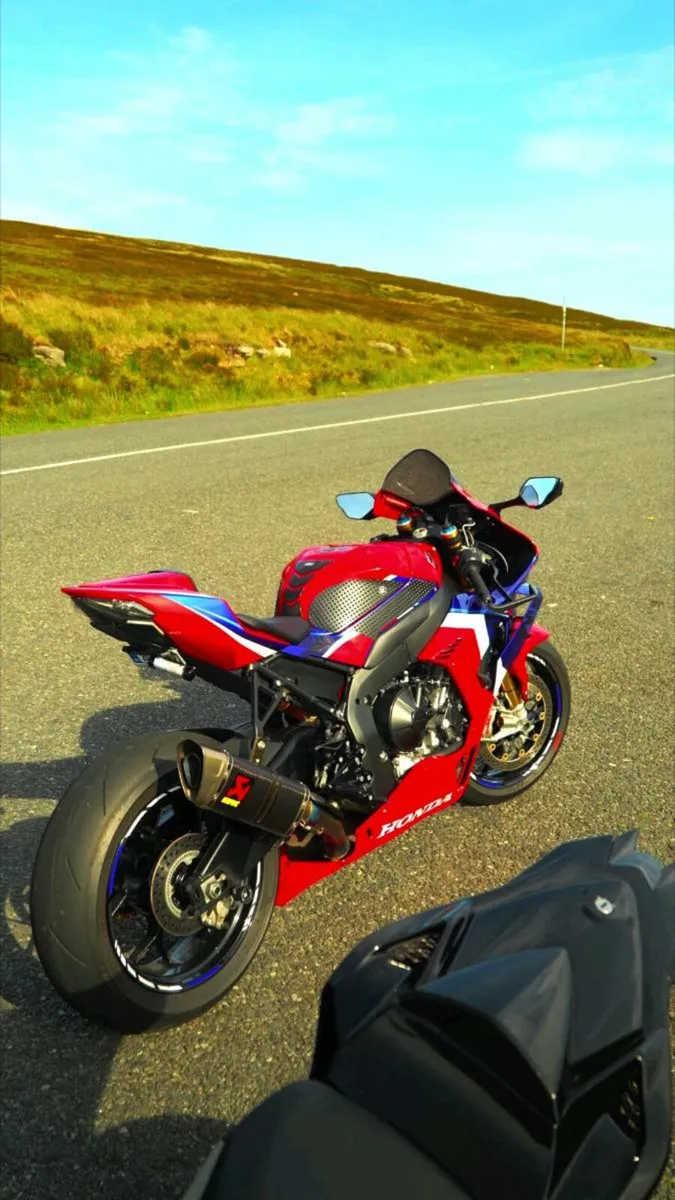 2020 Honda CBR1000RR-R SP fireblade - Image 1