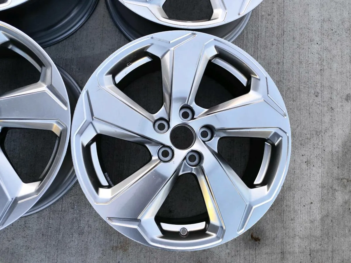 18" Toyota alloy wheels. - Image 4