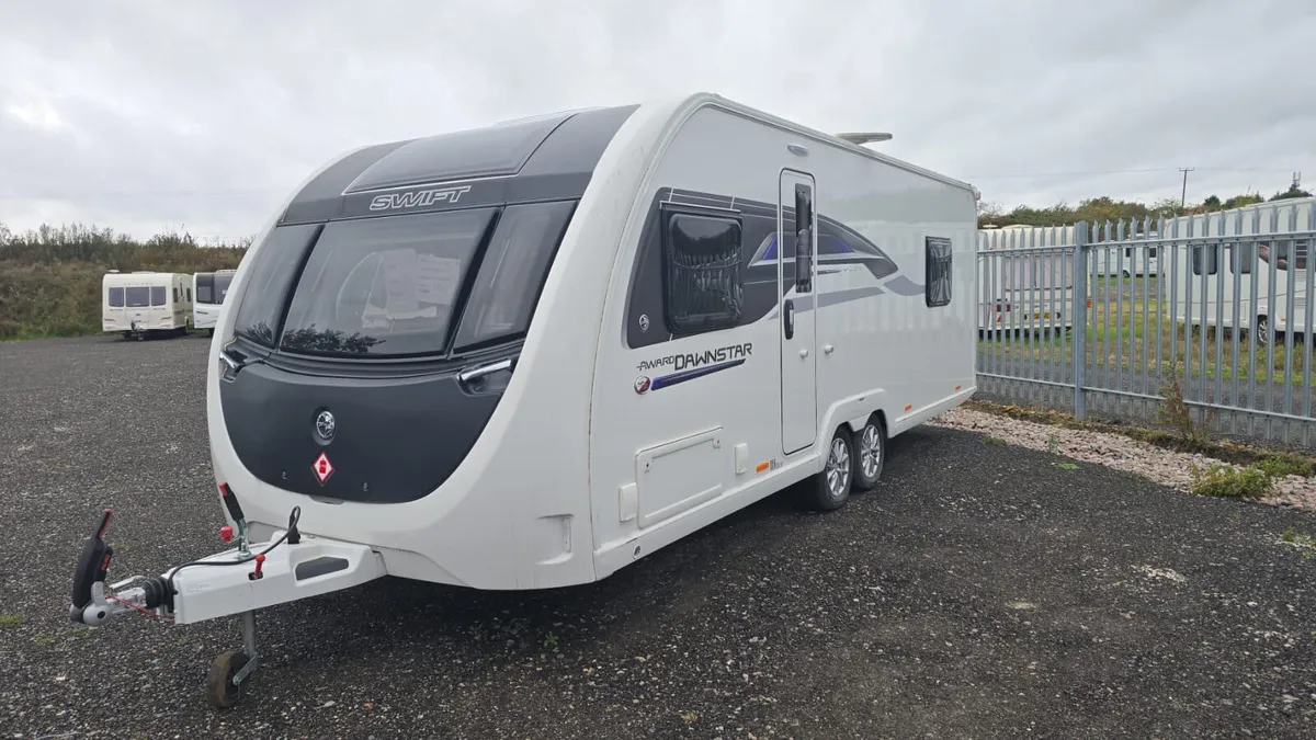 NEW 2025 SWIFT  DAWNSTAR 4/5 BERTH 8FT WIDE - Image 1