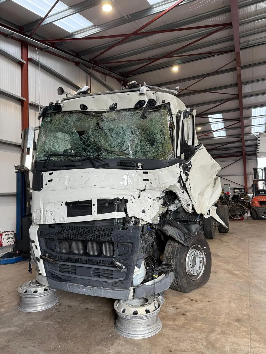2024 VOLVO FH500 FOR BREAKING - Image 2