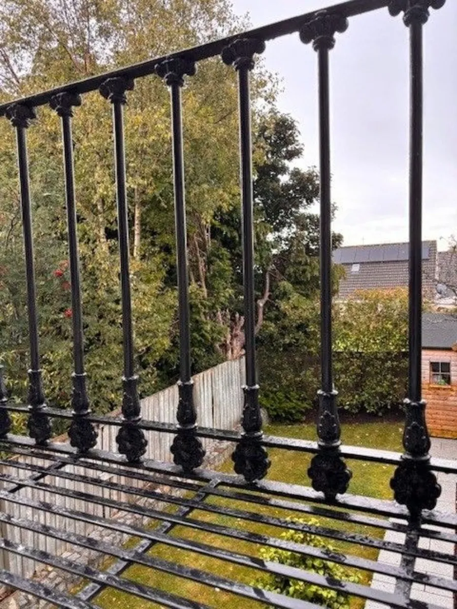 Juliette Balcony - Image 1