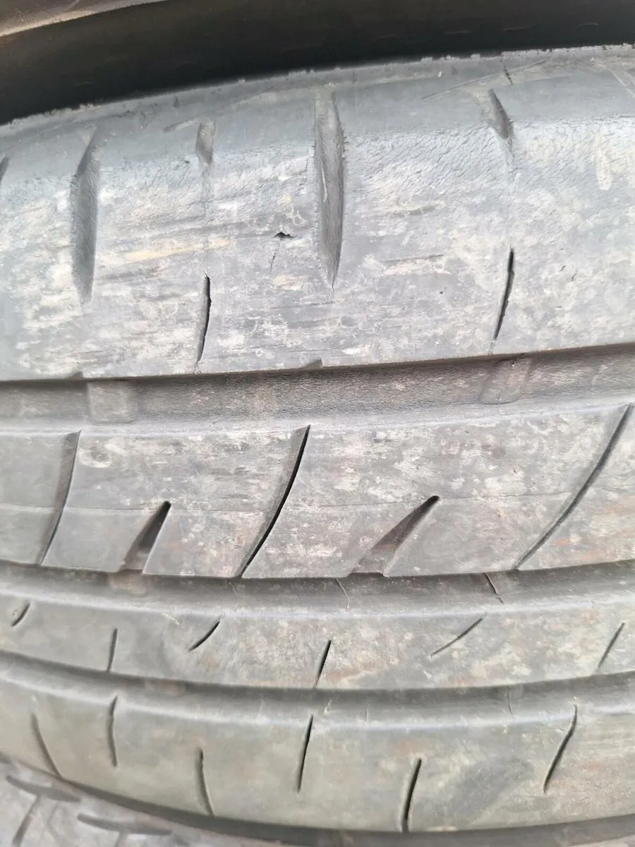 15" Bridgestone Tyres - Image 4