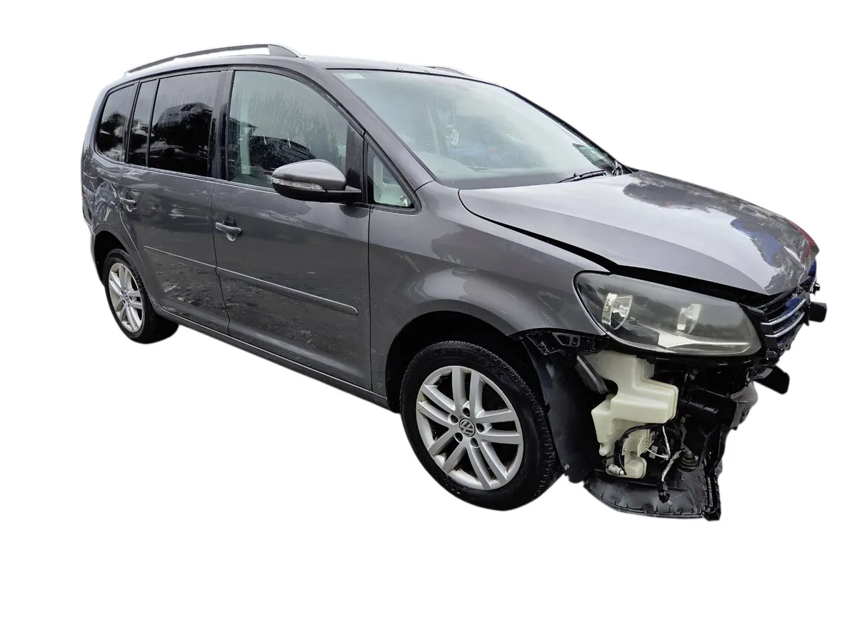 2011 VOLKSWAGEN TOURAN For Breaking/Dismantling - Image 1