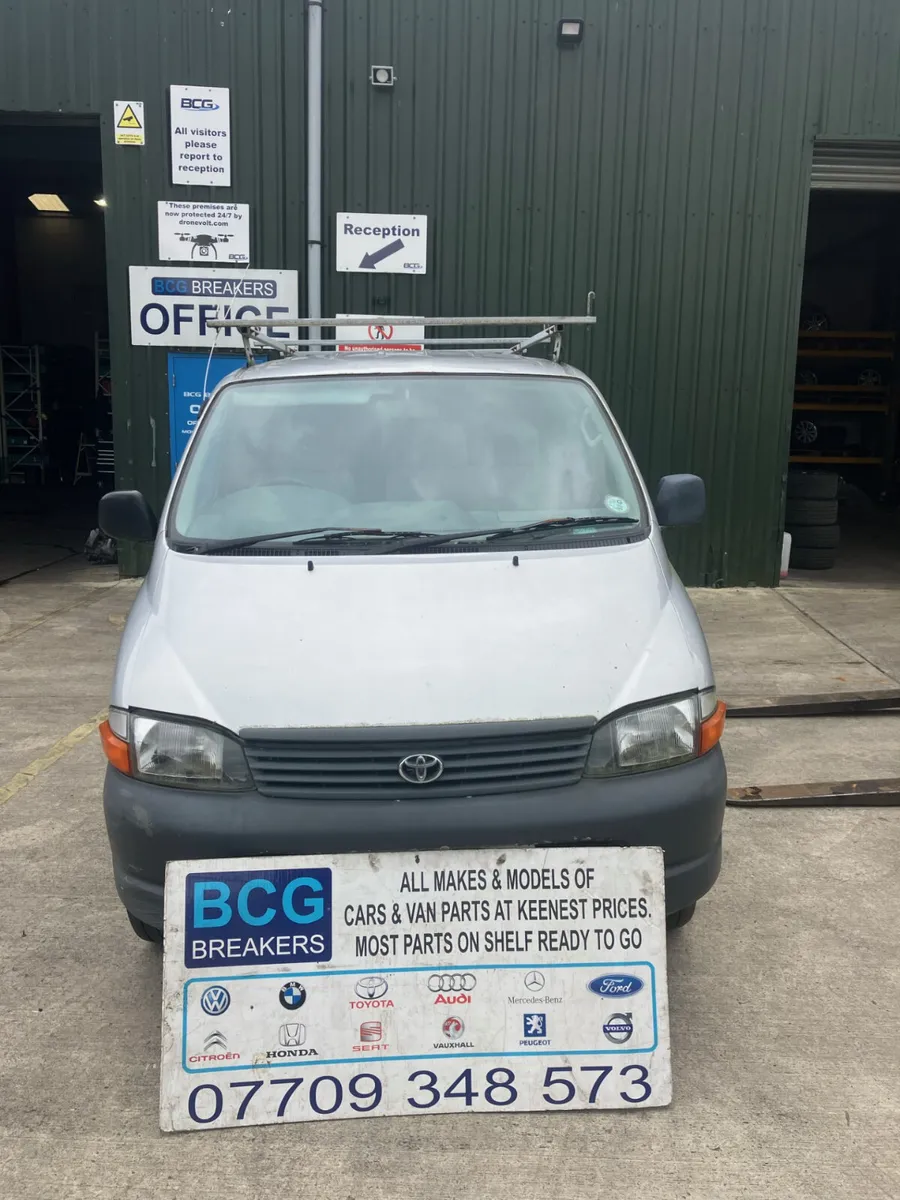 2005 toyota hi ace parts breaking 2.5 d4d