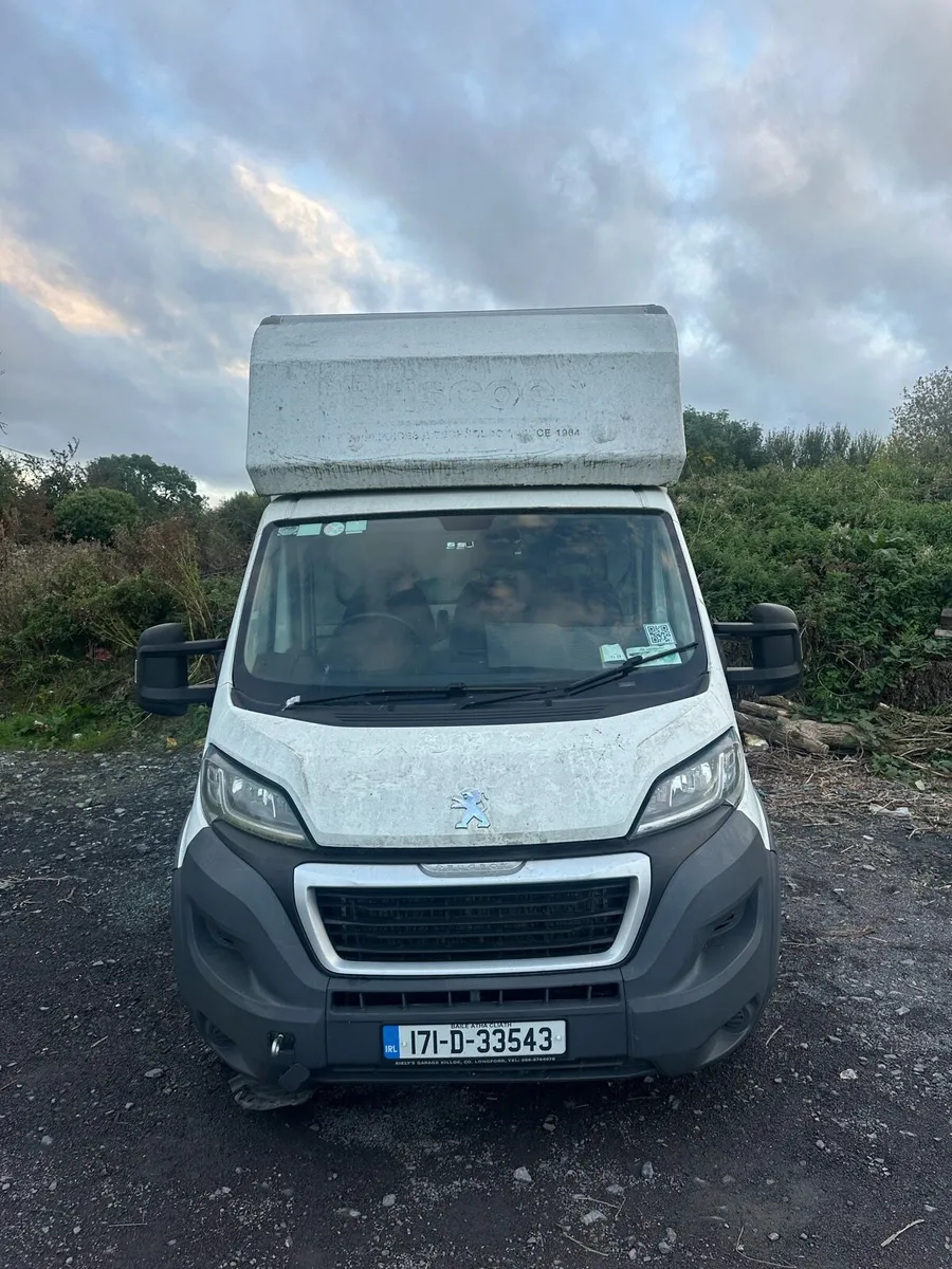 Peugeot Boxer Luton 2017 - Image 2
