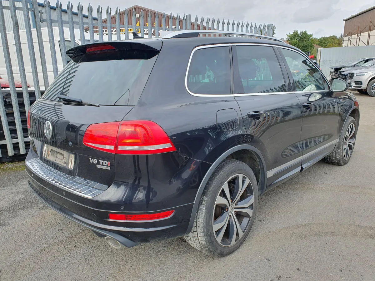 14 VW TOUAREG  R-LINE 3.0 TDI (CRCA) FOR BREAKING - Image 4