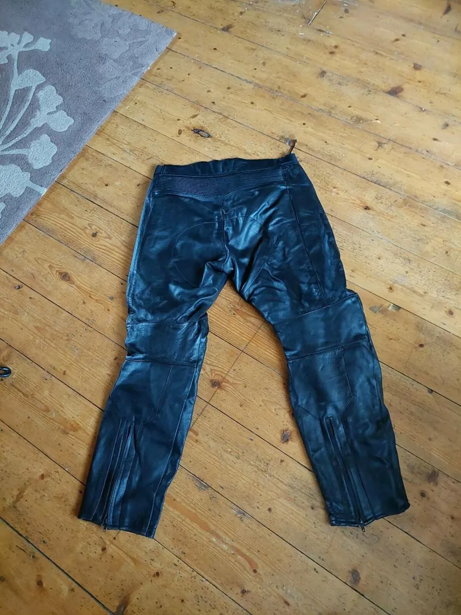 R.S.T LEATHERS - Image 1