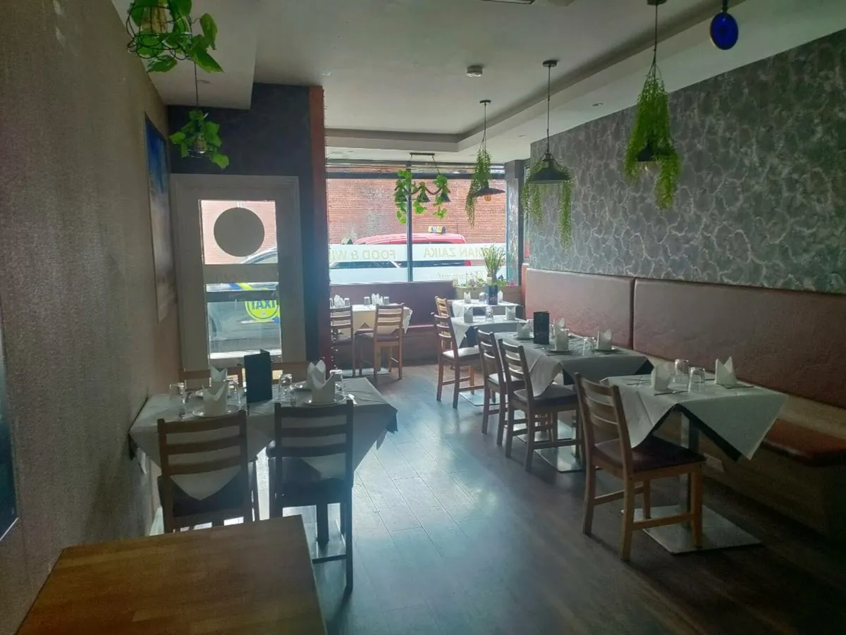 Restaurant sale - Image 1