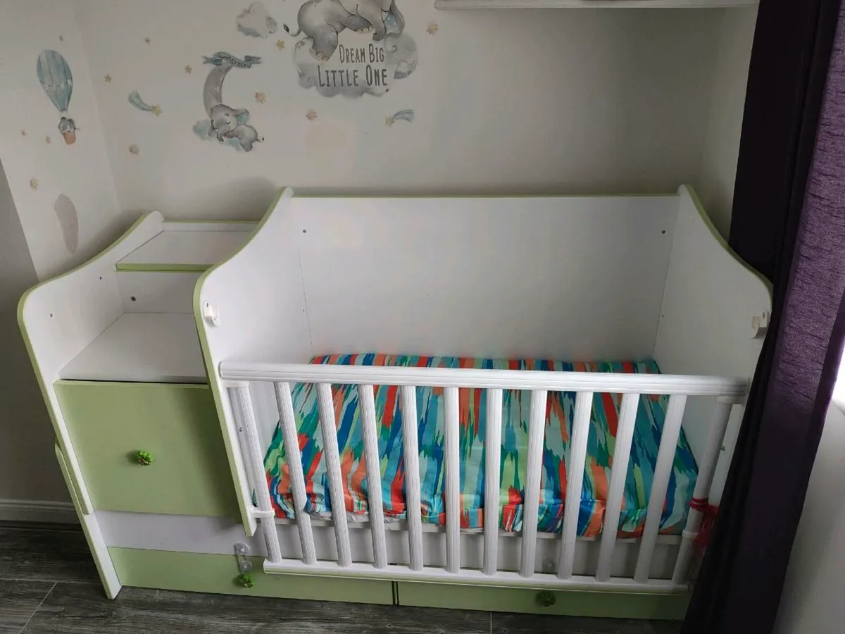 Lorelli Trend Plus Baby Bed 4 in 1 - Image 1