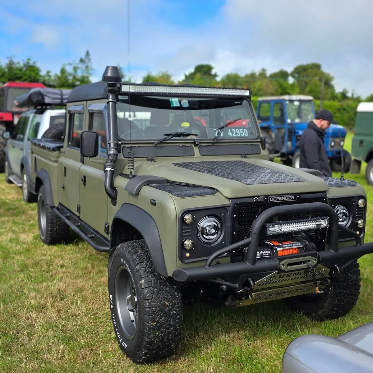 Restored 1985 Defender 130  double cab 300tdi - Image 1