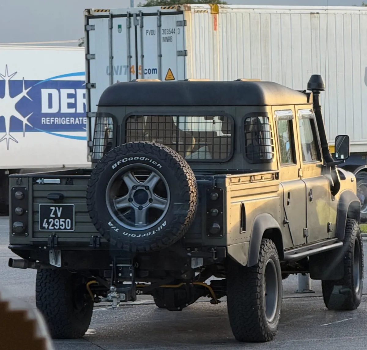 Restored 1985 Defender 130  double cab 300tdi - Image 2
