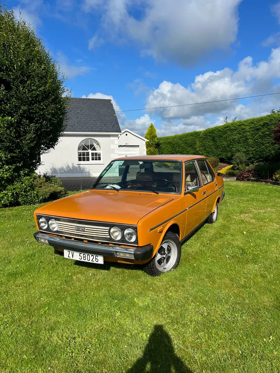 Vintage car - Image 3