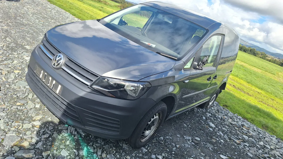 2020 VW Caddy For Dismantling - Image 1