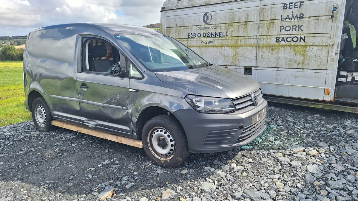 2020 VW Caddy For Dismantling - Image 2