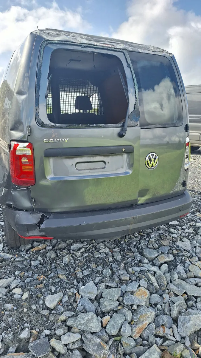 2020 VW Caddy For Dismantling - Image 3