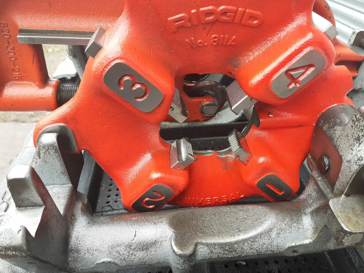 RIDGID 1233 THREADING MACHINE - Image 3