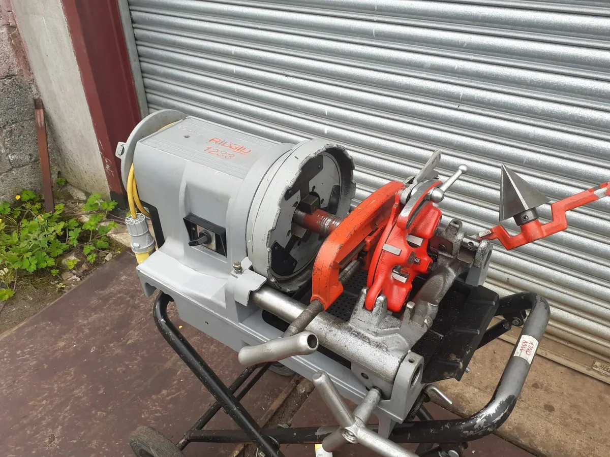 RIDGID 1233 THREADING MACHINE - Image 4