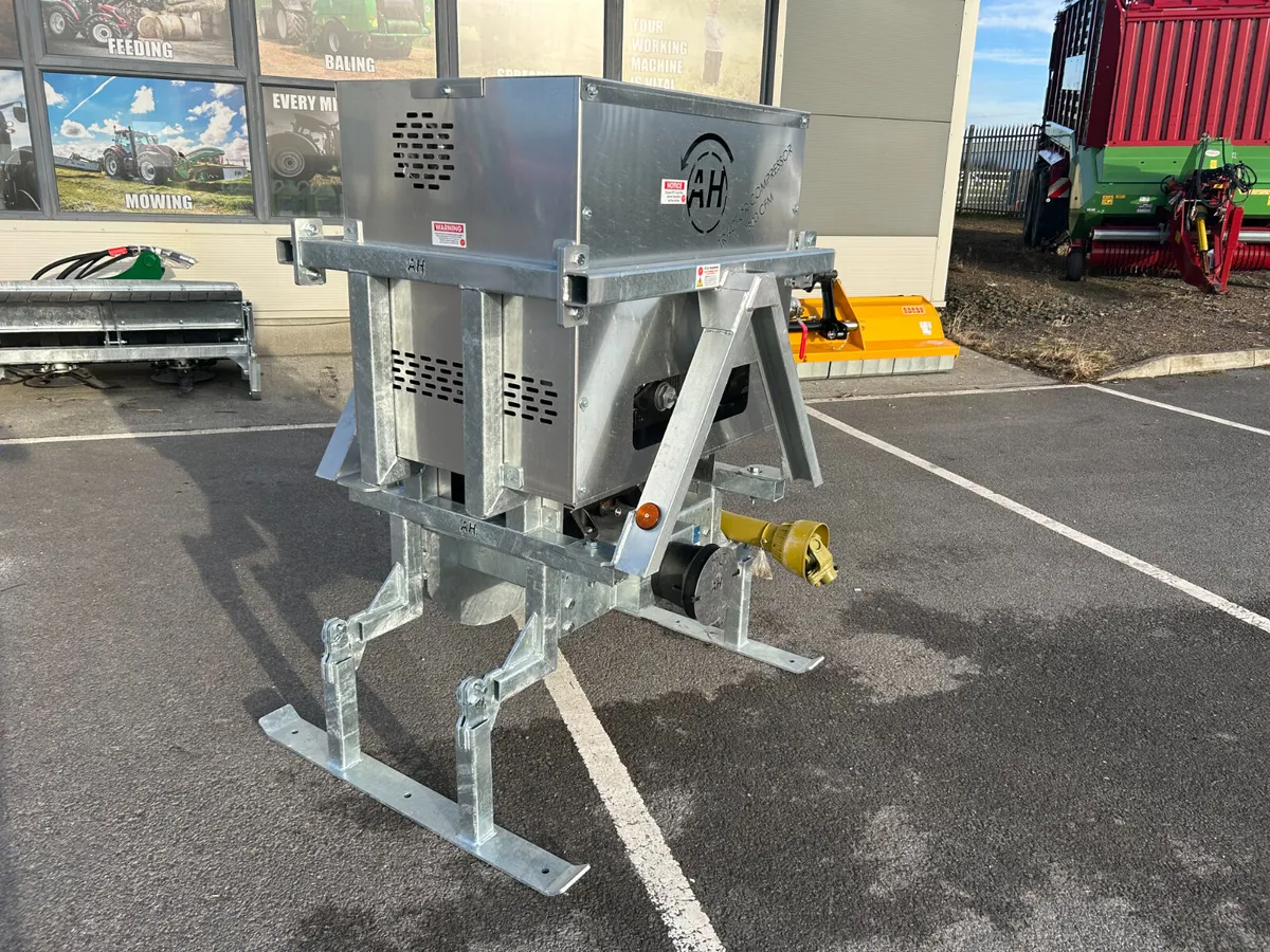 AH Tractor Compressor 300 CFM - Image 3