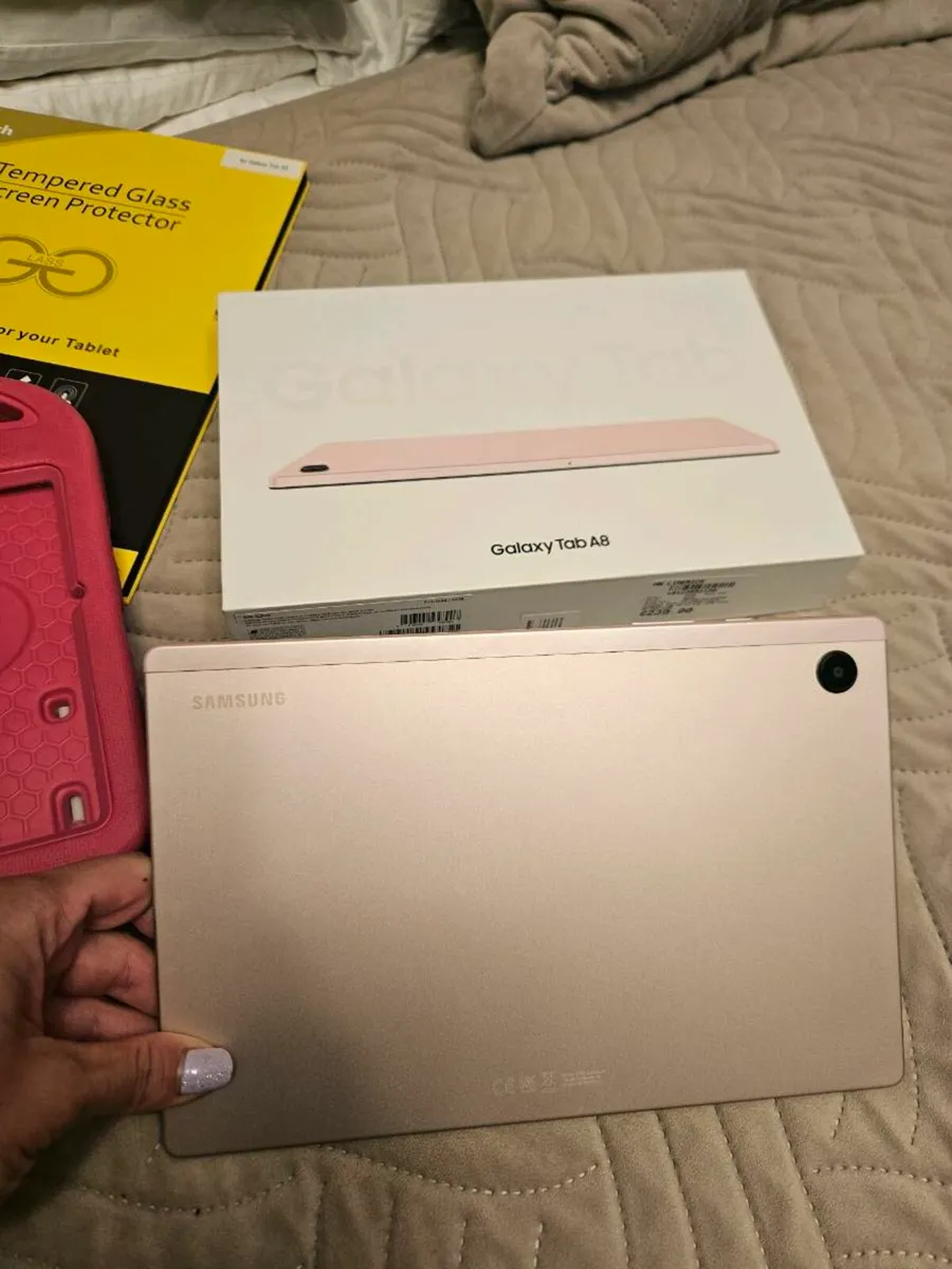 Samsung tab a8 - Image 1