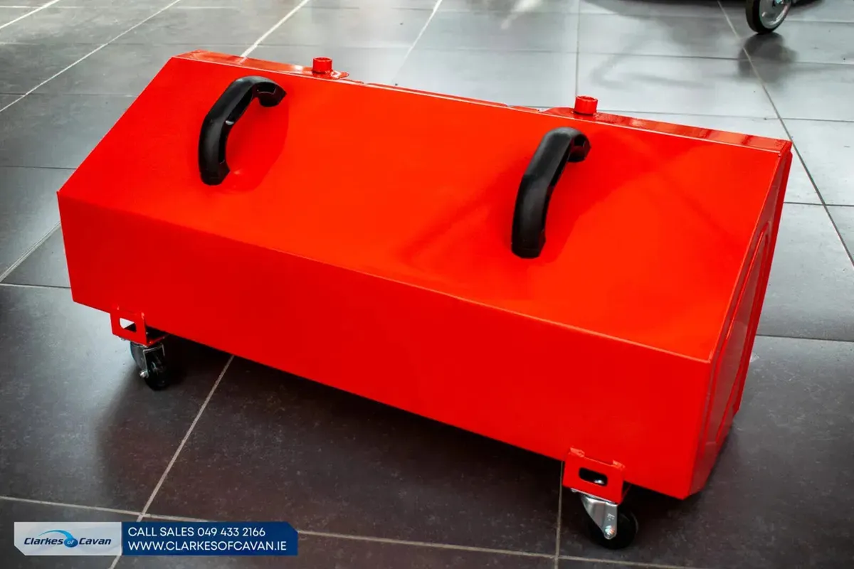 Victor VSW800 walk-behind petrol sweeper - Image 3