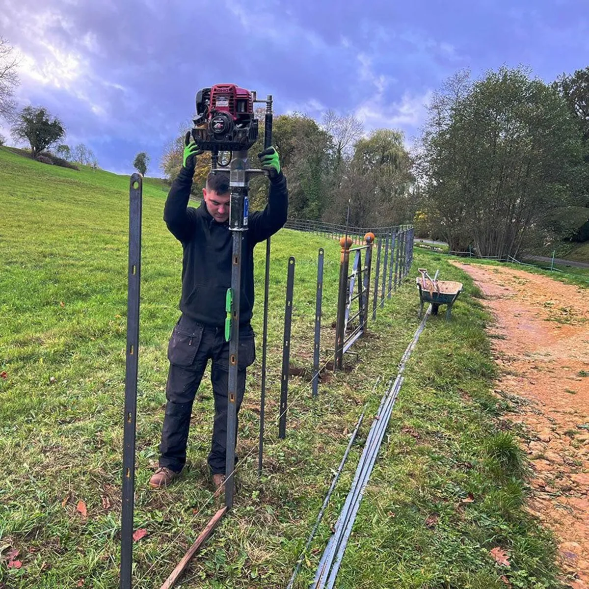 Easy Petrol Post Driver - Estate Fencing - Image 1