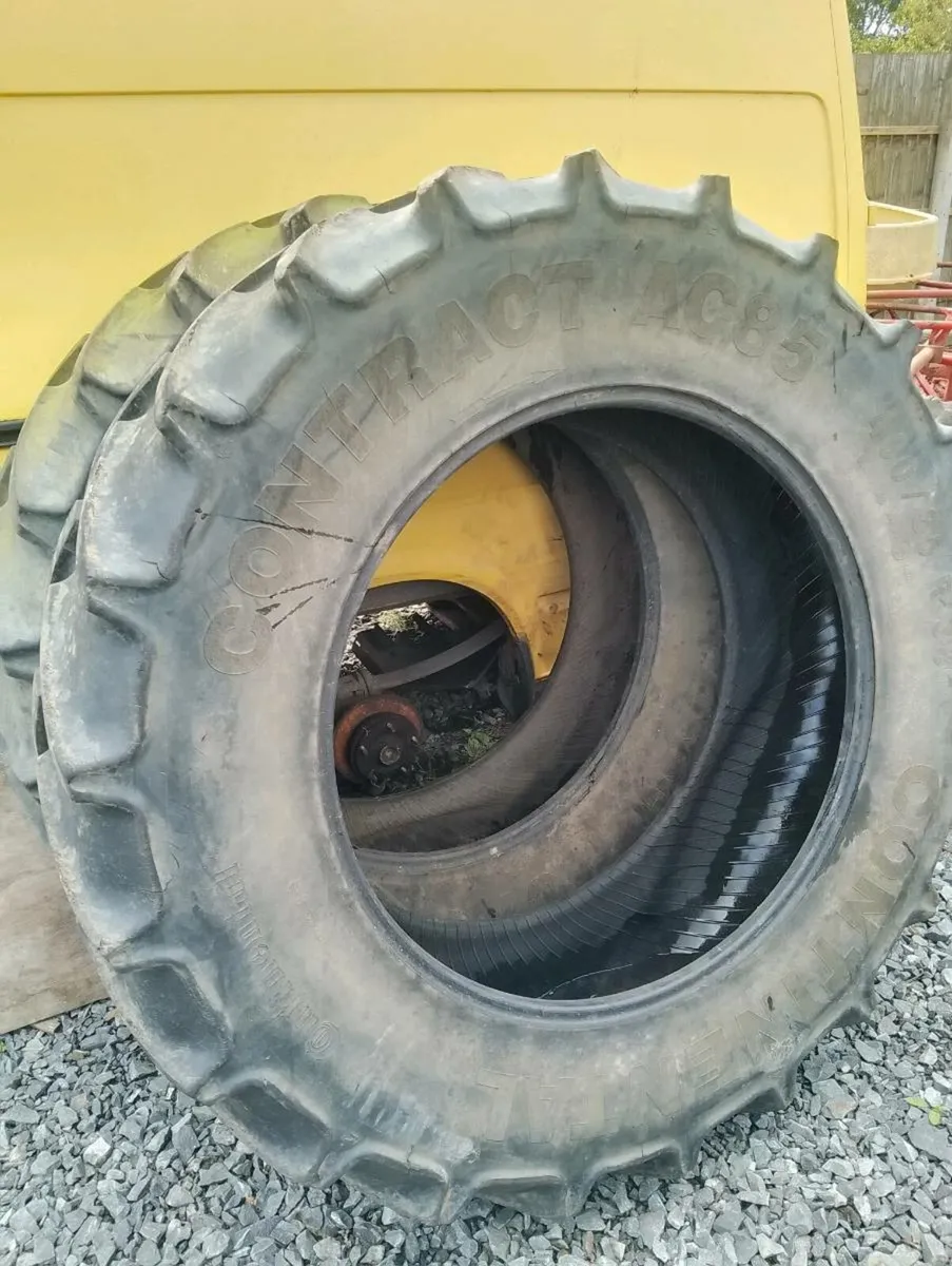 Tyres Pair of Continental 460/85R38 18.4R38 45% - Image 3