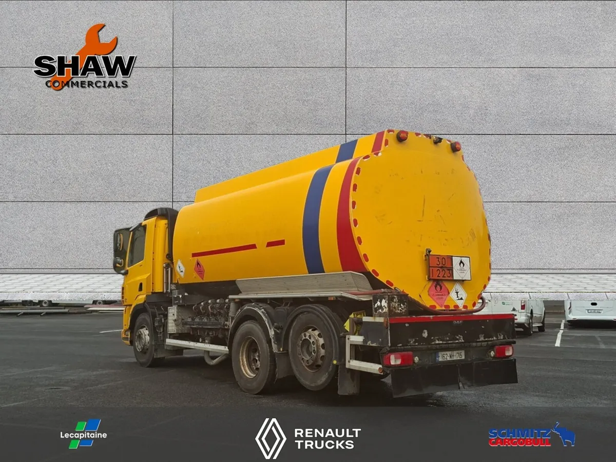 DAF oil Lorry - Image 3