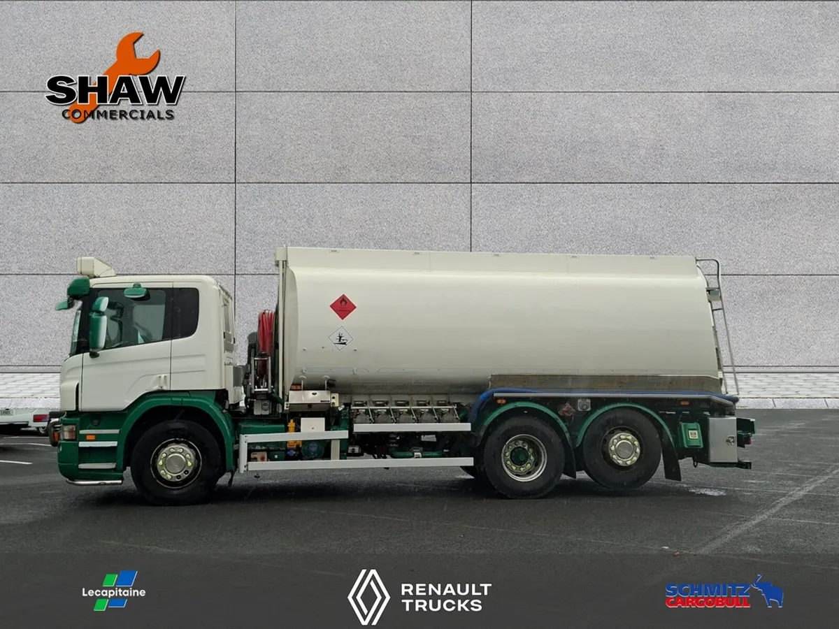 Scania Oil Lorry 2011 - Image 2