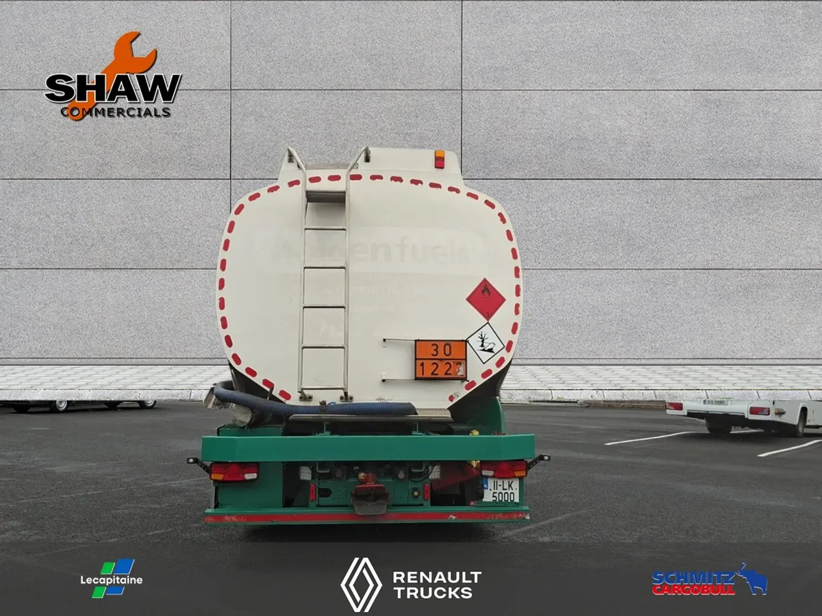 Scania Oil Lorry 2011 - Image 4