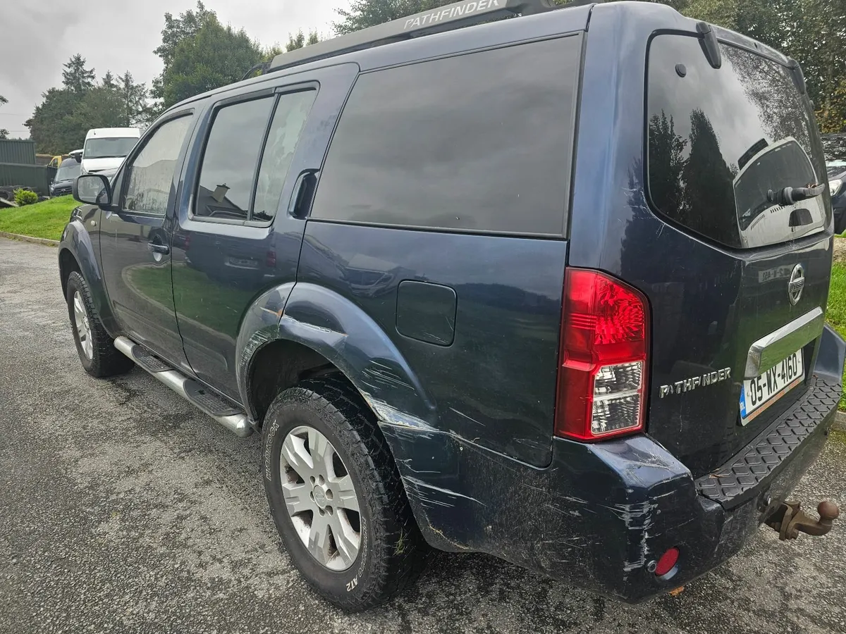 Nissan Pathfinder 2005 - Image 3