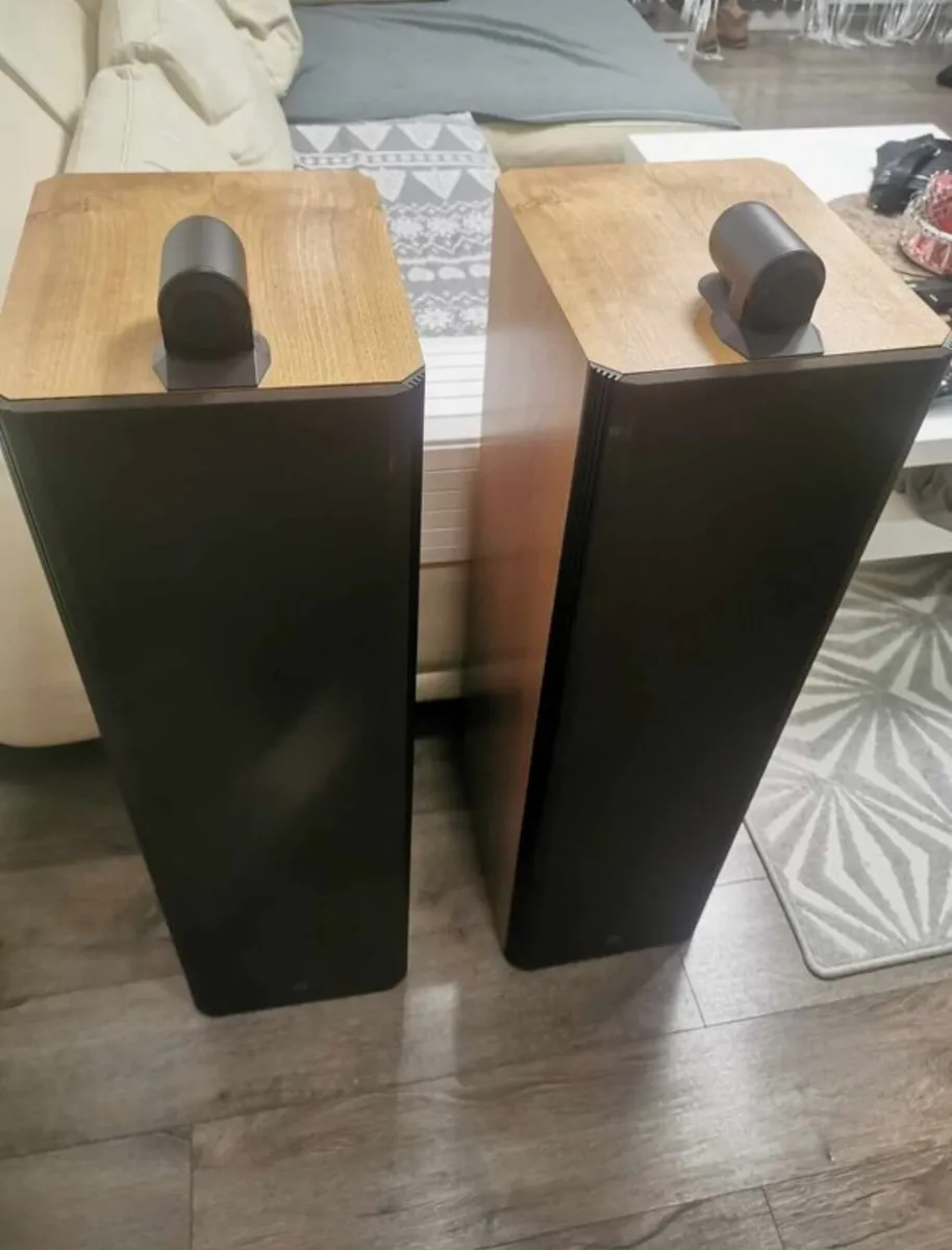 Bower & Wilkins 803 speakers - Image 4