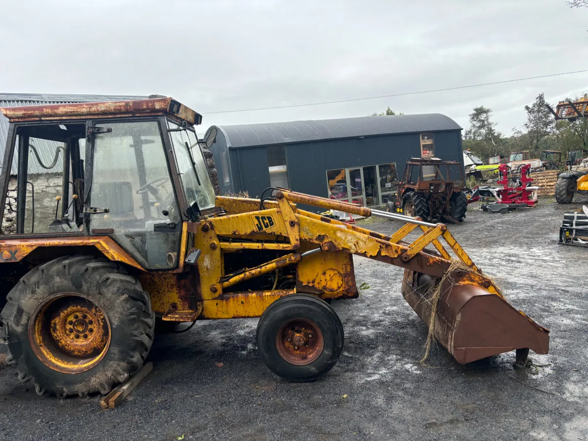 JCB 3CX Breaking For Spares - Image 2