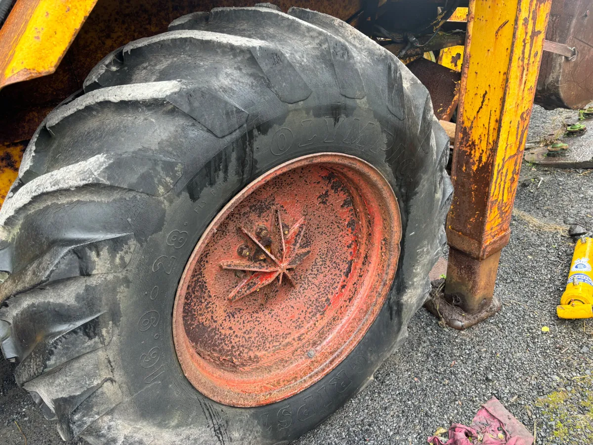 JCB 3CX Breaking For Spares - Image 4