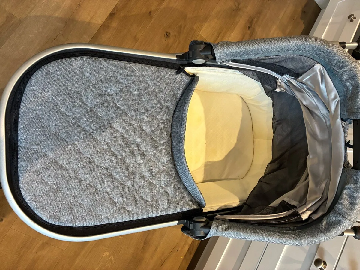 UppaBaby Buggy, Carrycot and Car Seat - Image 1