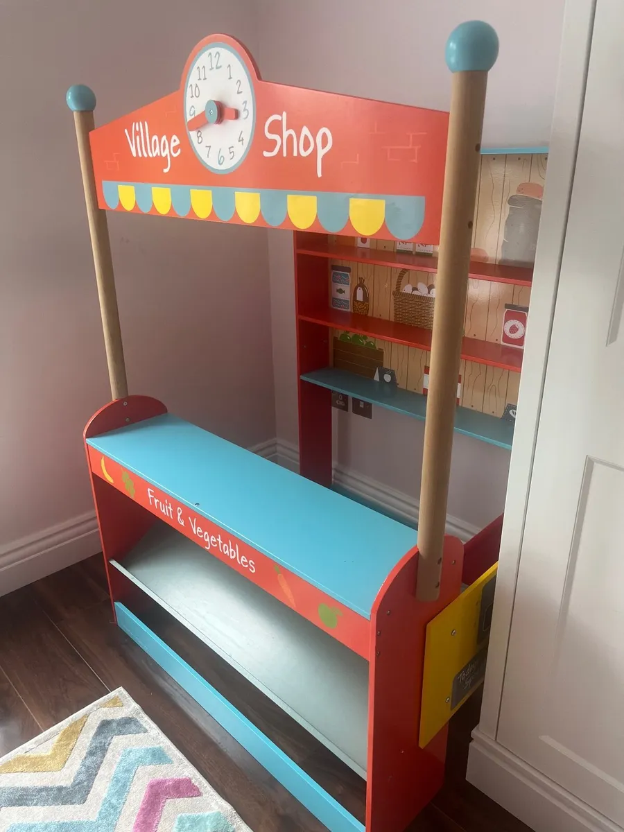 Village Play shop - Image 2