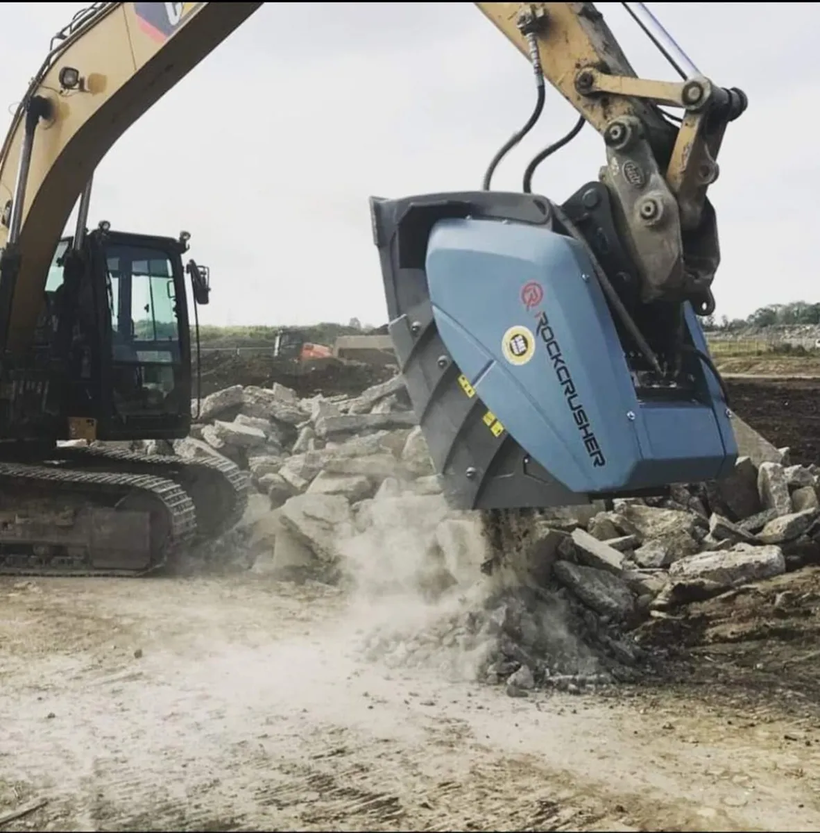 Crusher Buckets - Image 1